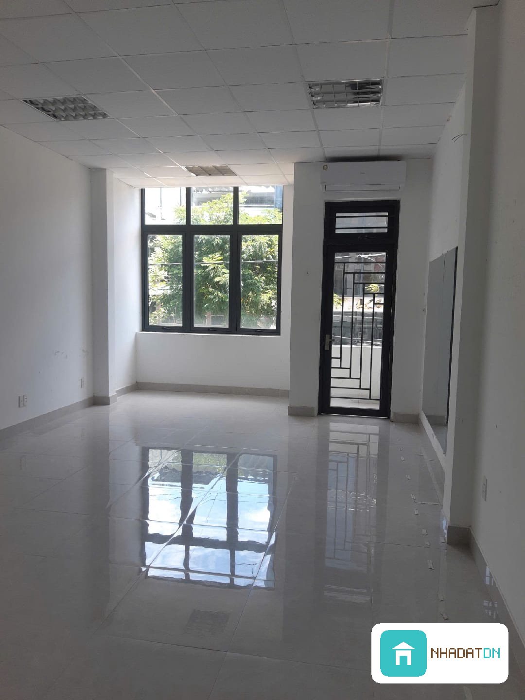 🏙️ NHÀ 3 TẦNG NGUYỄN CHÍ THANH – TRUNG TÂM HẢI CHÂU – CÓ DÒNG TIỀN SẴN 💰 thumb 2